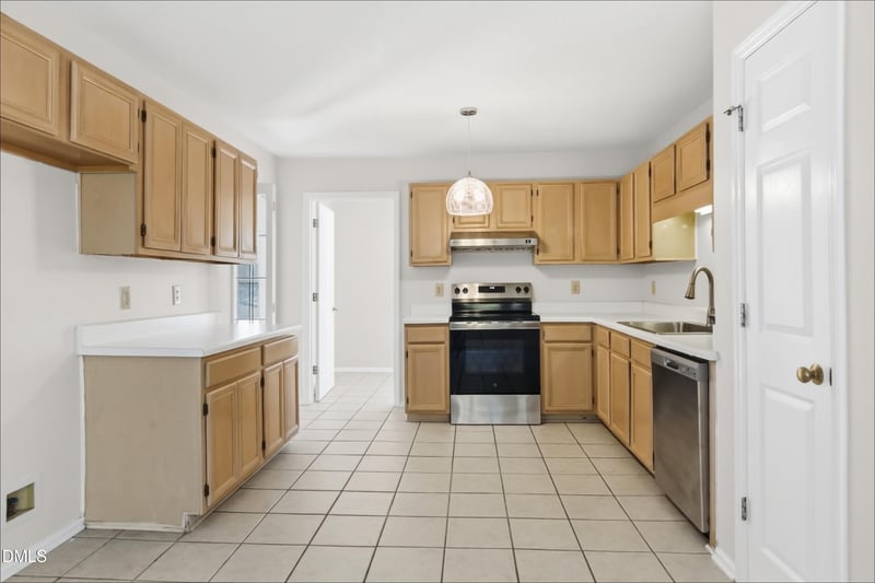2416 Whitset Pl, Willow Springs, NC 27592