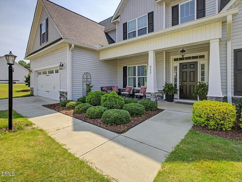 242 Steep Rock Dr, Willow Springs, NC 27592