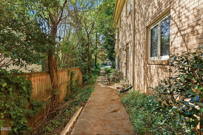 2420 Tyson St, Raleigh, NC 27612
