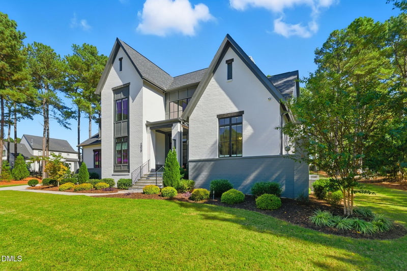 2424 Heartley Dr, Raleigh, NC 27615