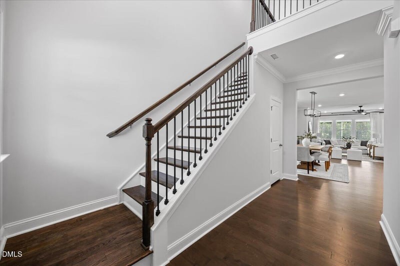 2424 Pikes Peak Dr, Raleigh, NC 27616
