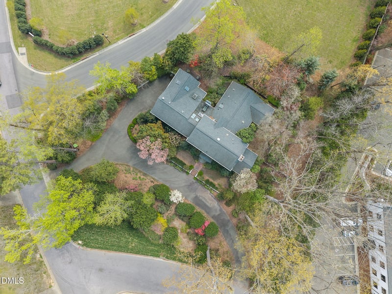 2425 Argyle Dr, Raleigh, NC 27609