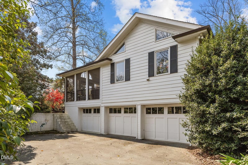 2425 Argyle Dr, Raleigh, NC 27609