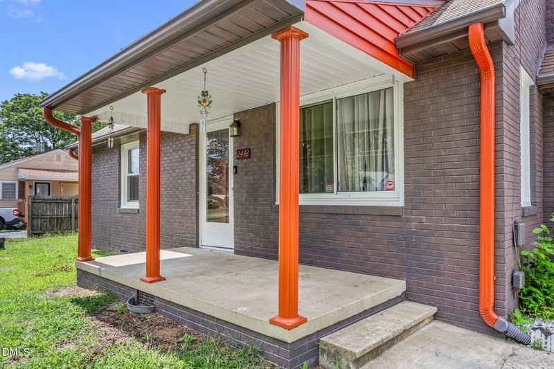 2442 Hoskins Rd, Burlington, NC 27215