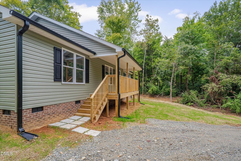 2452 Gardner Holt Rd, Burlington, NC 27215