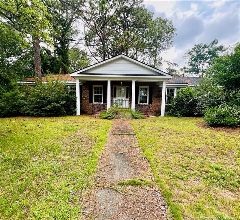 2454 Vandemere Ave, Fayetteville, NC 28304