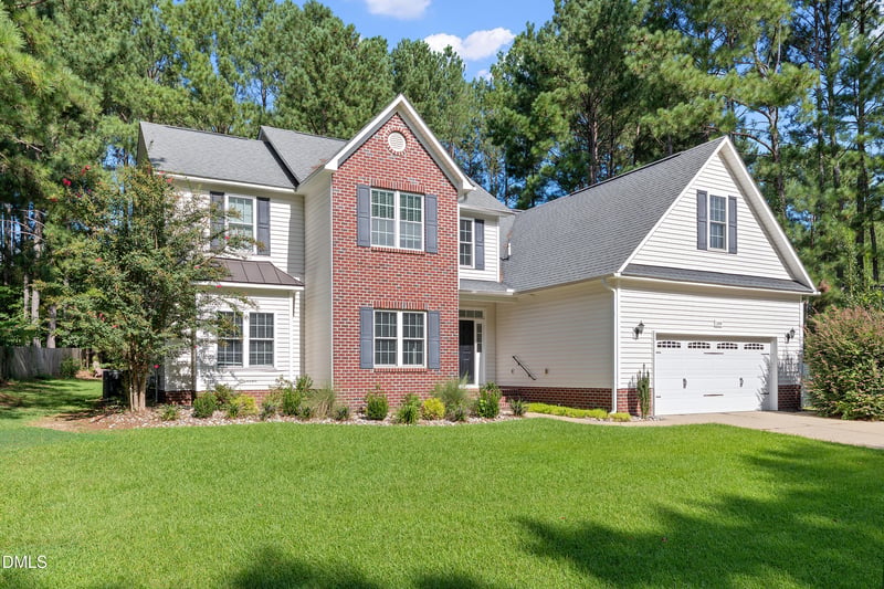 2458 Valley Dr, Clayton, NC 27520