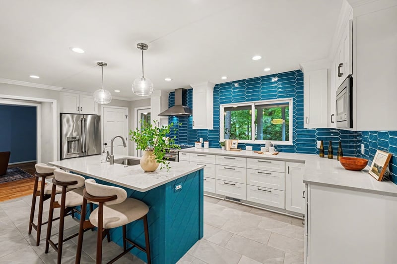 2469 Foxwood Dr, Chapel Hill, NC 27514