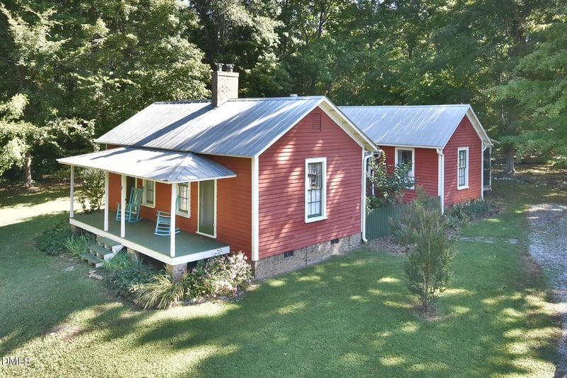 2487 Glencoe St, Burlington, NC 27217