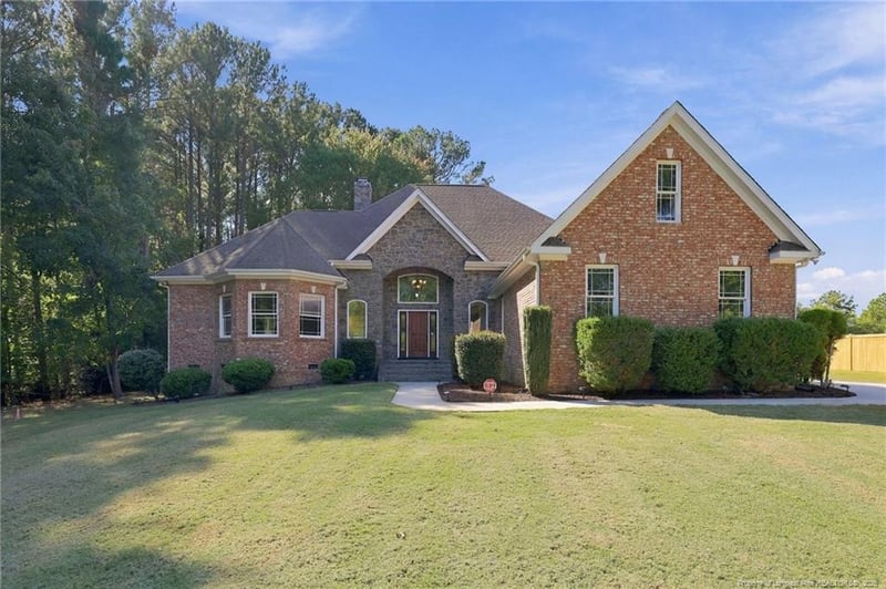 249 Saintsbury Pl, Sanford, NC 27332