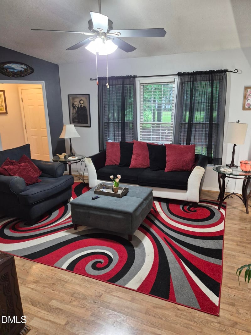 249 Wyndfall Ln, Archer Lodge, NC 27527
