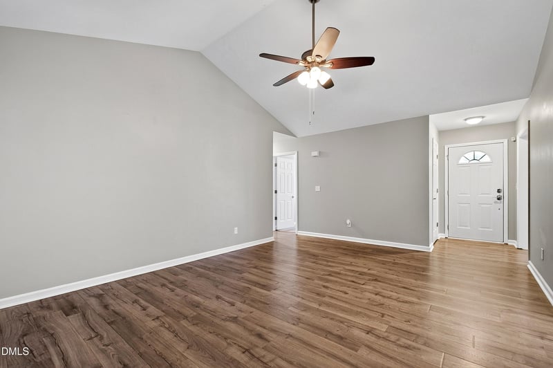 25 Beaver Ridge Dr, Youngsville, NC 27596