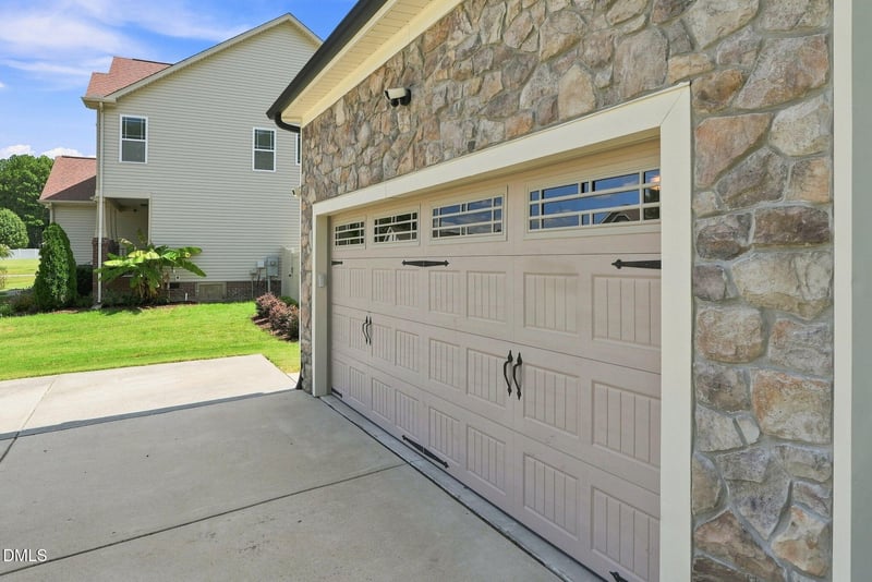25 Brushwood Ct, Youngsville, NC 27596