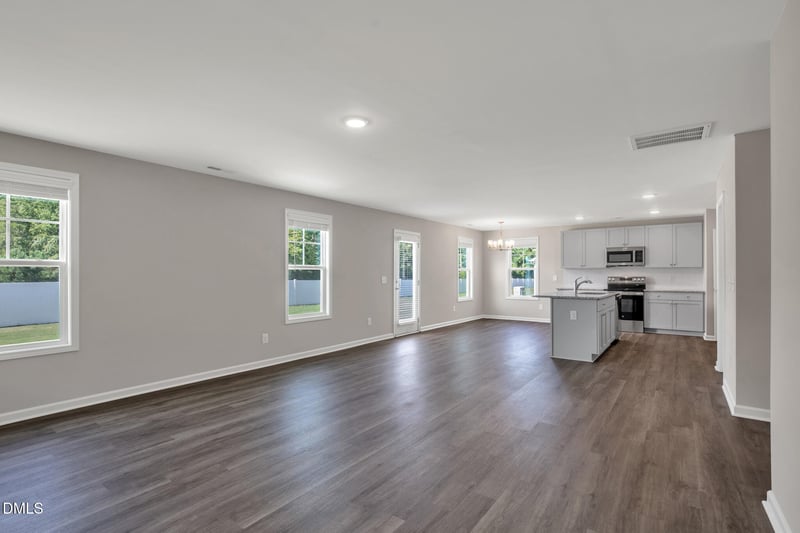 25 W Emily Gardens Dr, Selma, NC 27576