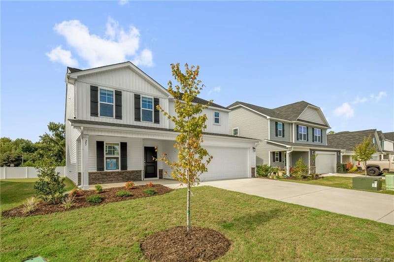 25 W Emily Gardens Rd, Selma, NC 27576