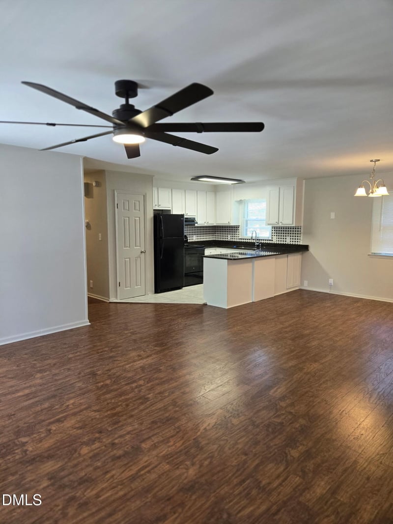 25 E North St, Angier, NC 27501