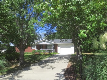 25 E North St, Angier, NC 27501