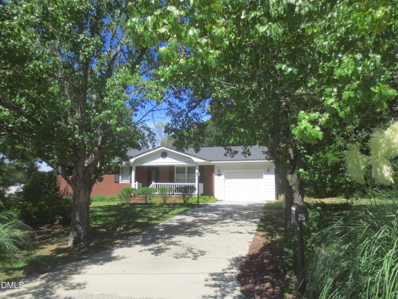 25 E North St, Angier, NC 27501