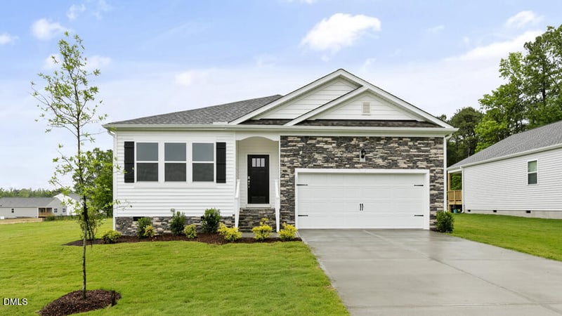 25 Rolling Hills Dr, Youngsville, NC 27596