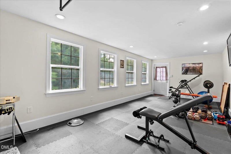25 Winchester Ct, Youngsville, NC 27596