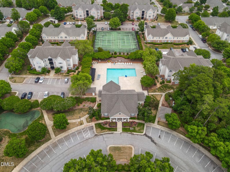 2501 Huntscroft Ln #100, Raleigh, NC 27617