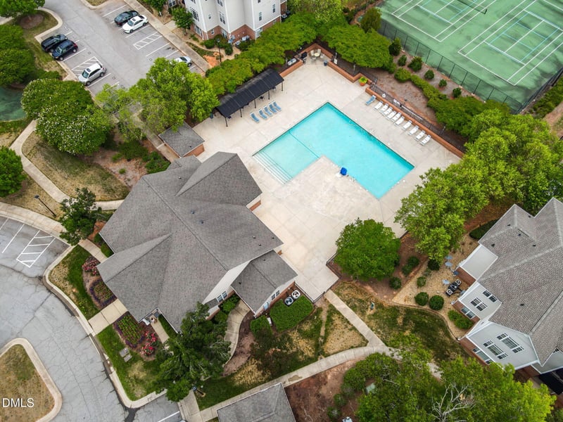 2501 Huntscroft Ln #100, Raleigh, NC 27617