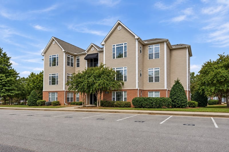 2501 Huntscroft Ln #300, Raleigh, NC 27617