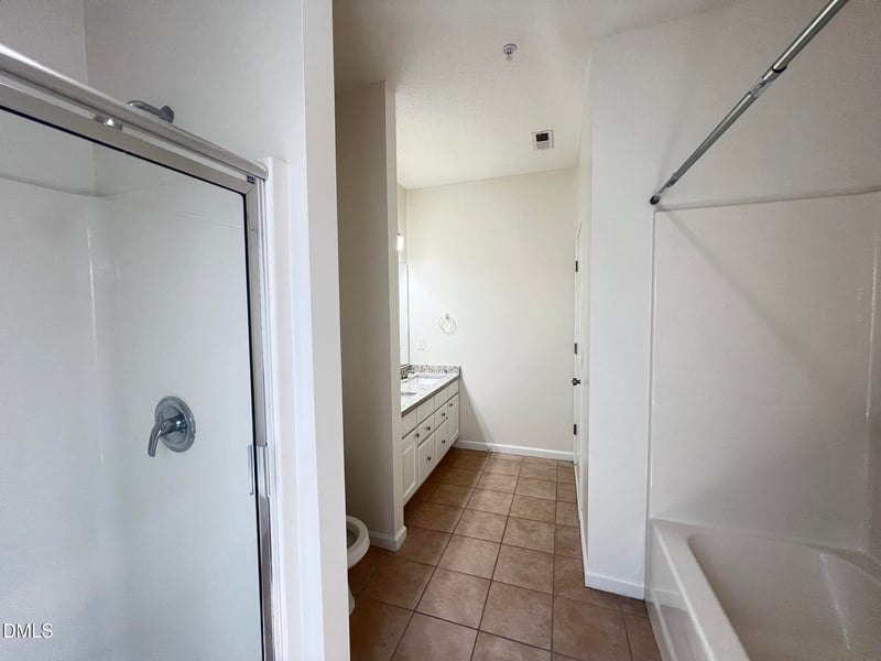 2501 Huntscroft Ln, Raleigh, NC 27617