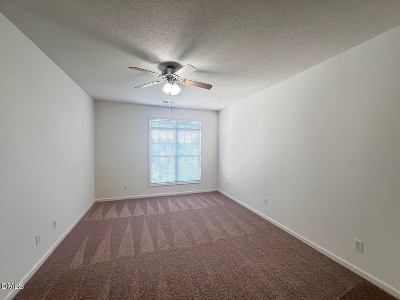 2501 Huntscroft Ln, Raleigh, NC 27617
