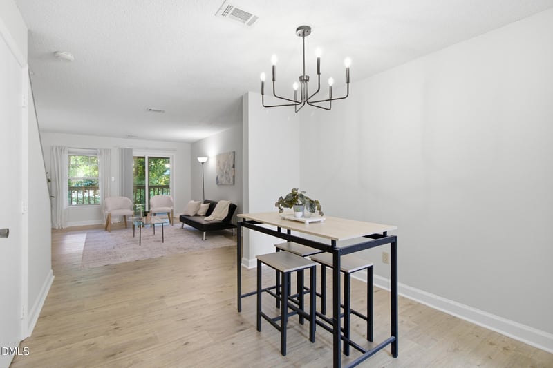 2502 Avent Ferry Rd #203, Raleigh, NC 27606