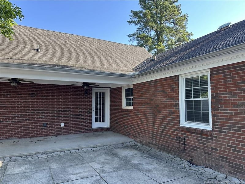 2505 N Edgewater Dr, Fayetteville, NC 28303
