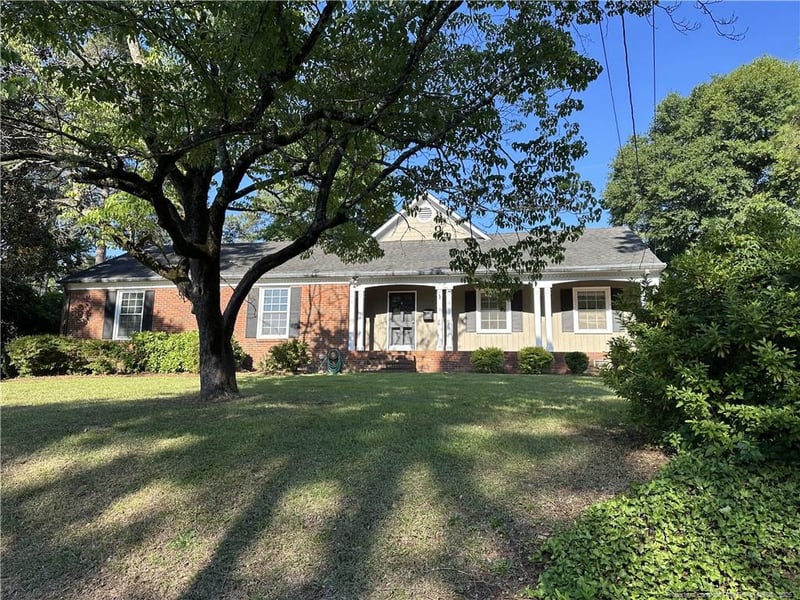2505 N Edgewater Dr, Fayetteville, NC 28303