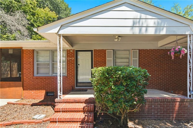 2510 Lone Pine Dr, Fayetteville, NC 28306