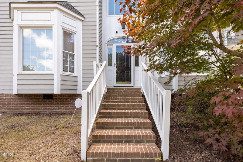 2517 Birchford Ct, Raleigh, NC 27604