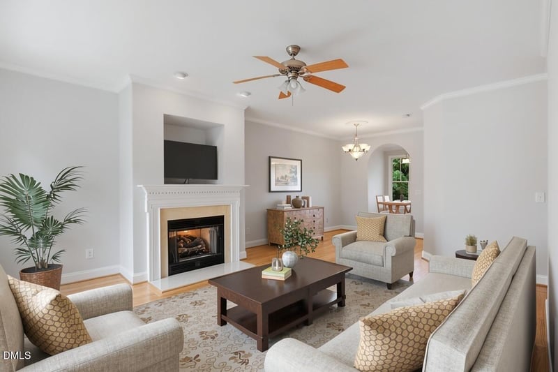 252 Ashton Hall Ln, Raleigh, NC 27609