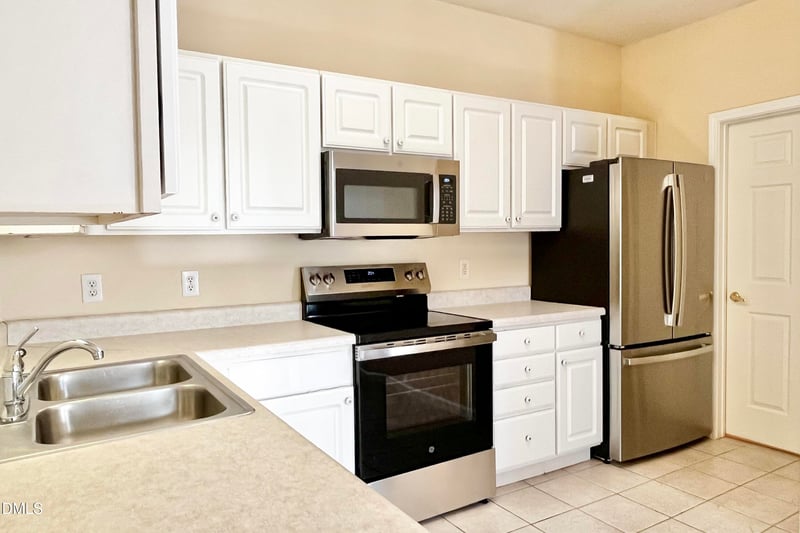 2521 Friedland Pl #201, Raleigh, NC 27617