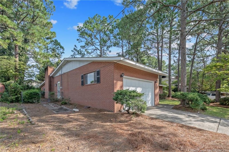 2522 Elmhurst Dr, Fayetteville, NC 28304