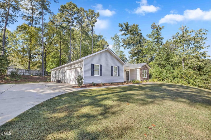 2523 Creek Trl, Sanford, NC 27330