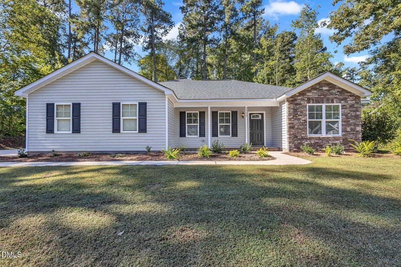 2523 Creek Trl, Sanford, NC 27330