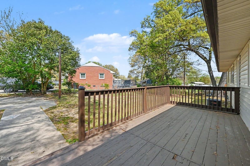 2526 Hyde St, Burlington, NC 27217