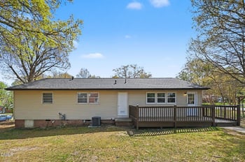 2526 Hyde St, Burlington, NC 27217