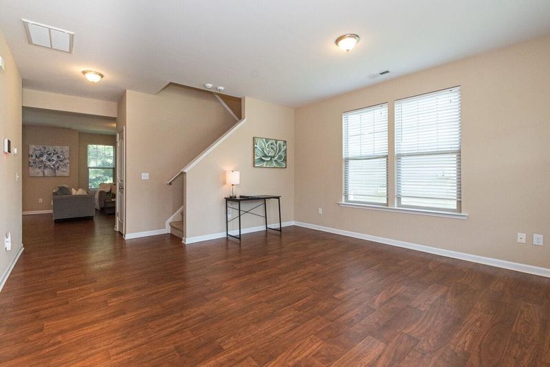 2526 Shepherd Valley St, Raleigh, NC 27610