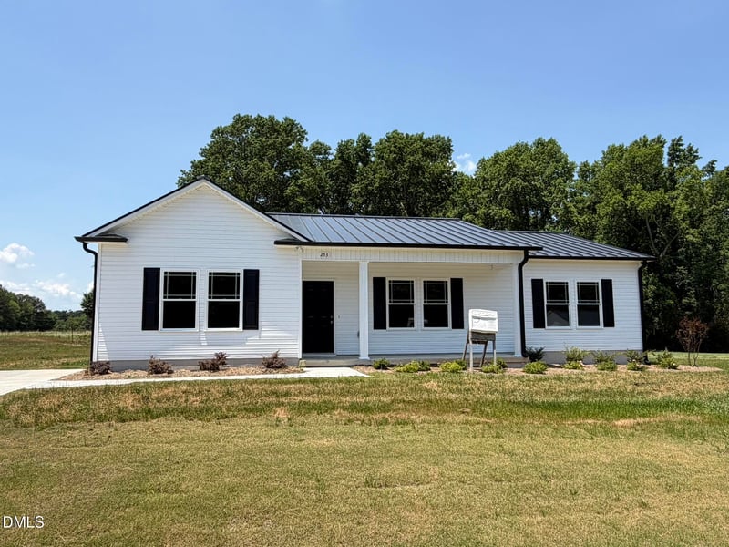 253 Jacobs Ridge Dr, Four Oaks, NC 27524