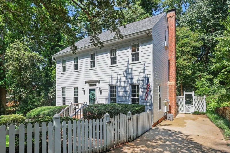 2536 Ashley Ct, Raleigh, NC 27607