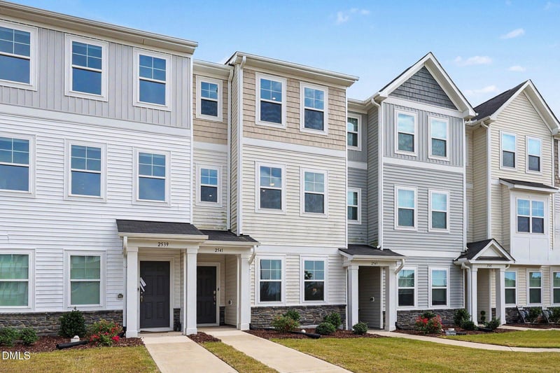 2541 Kasota Ln, Raleigh, NC 27610