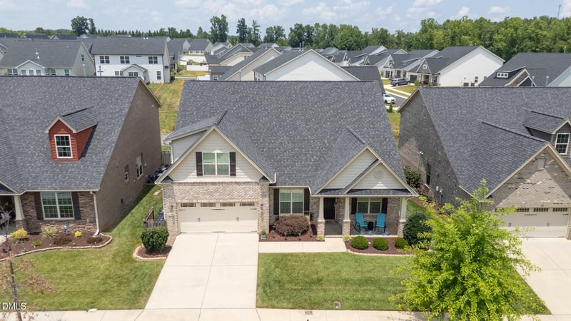 2560 Glenkirk Dr, Burlington, NC 27215