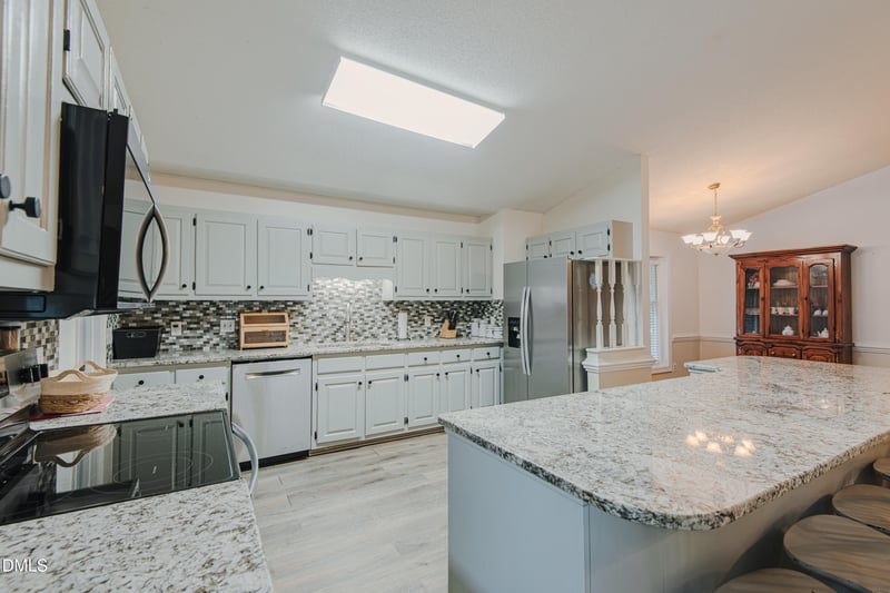 2603 Crescent Hill Dr, Mebane, NC 27302