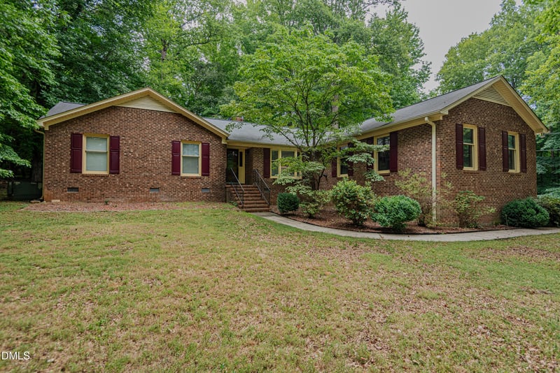 2603 Crescent Hill Dr, Mebane, NC 27302