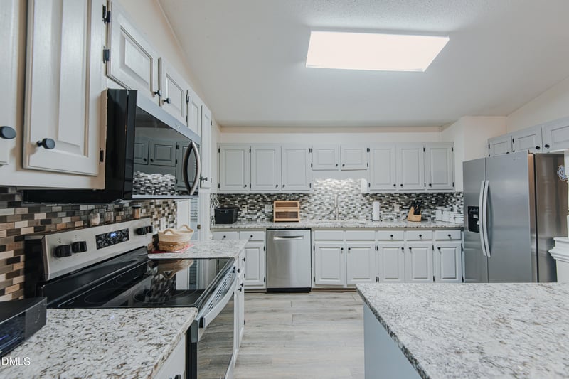 2603 Crescent Hill Dr, Mebane, NC 27302