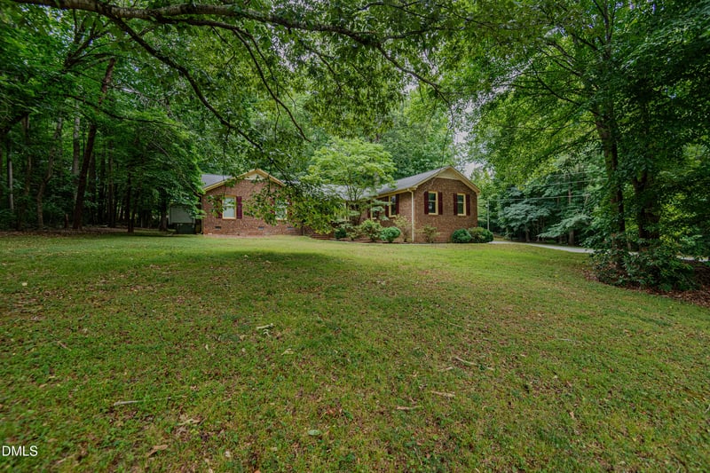 2603 Crescent Hill Dr, Mebane, NC 27302